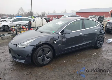 2018 Tesla Model 3 Long Range/Mid Range from USA, damaged, VIN 5YJ3E1EA4JF123647